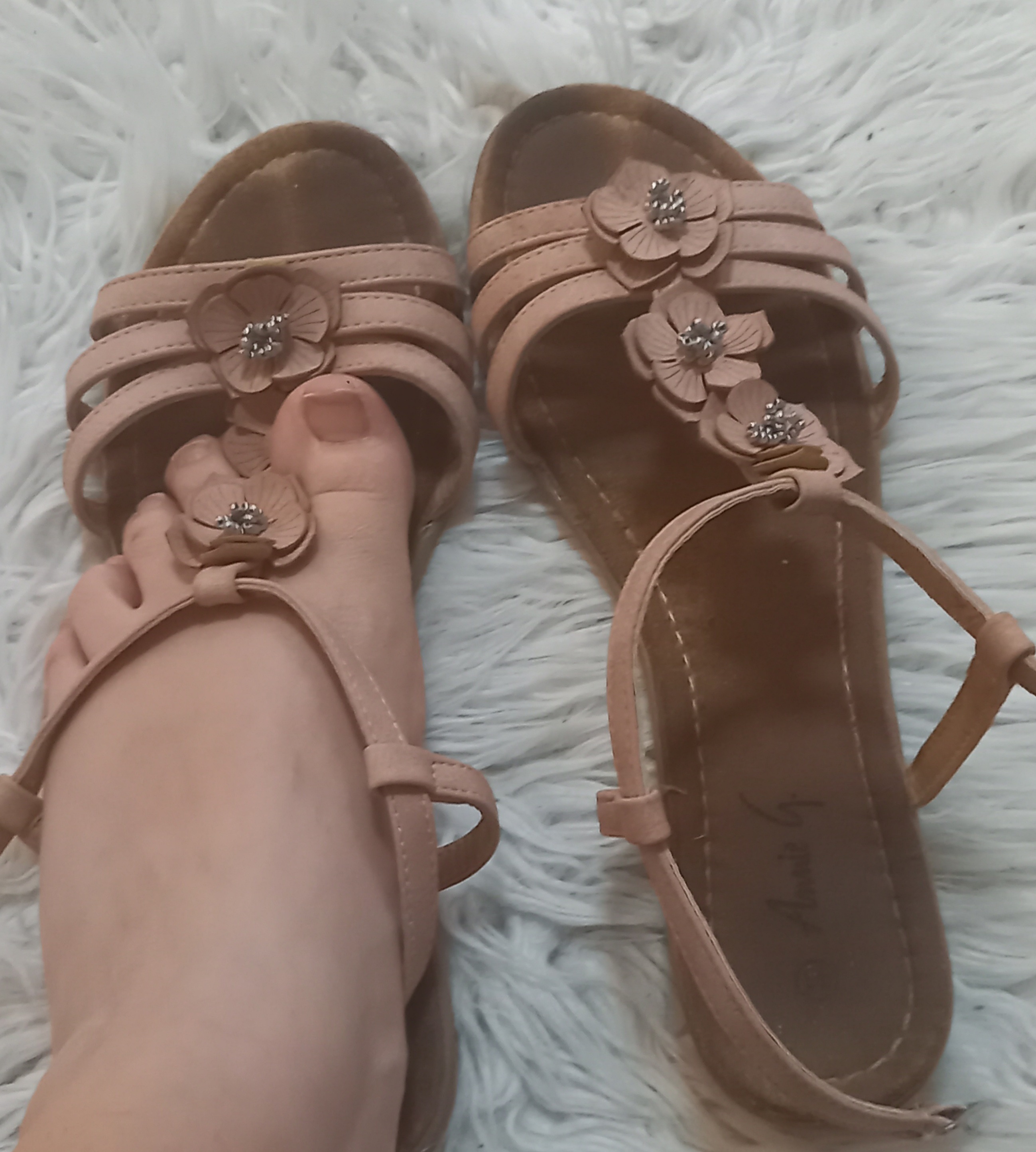 Sexy verschwitzte Sandaletten 