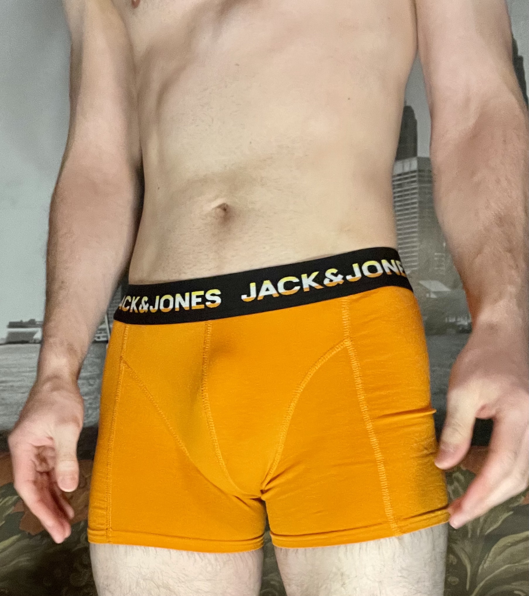A: Orange-schwarze JACK & JONES Boxershort
